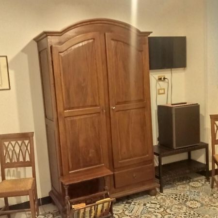 Tribunale Room Basement パレルモ エクステリア 写真