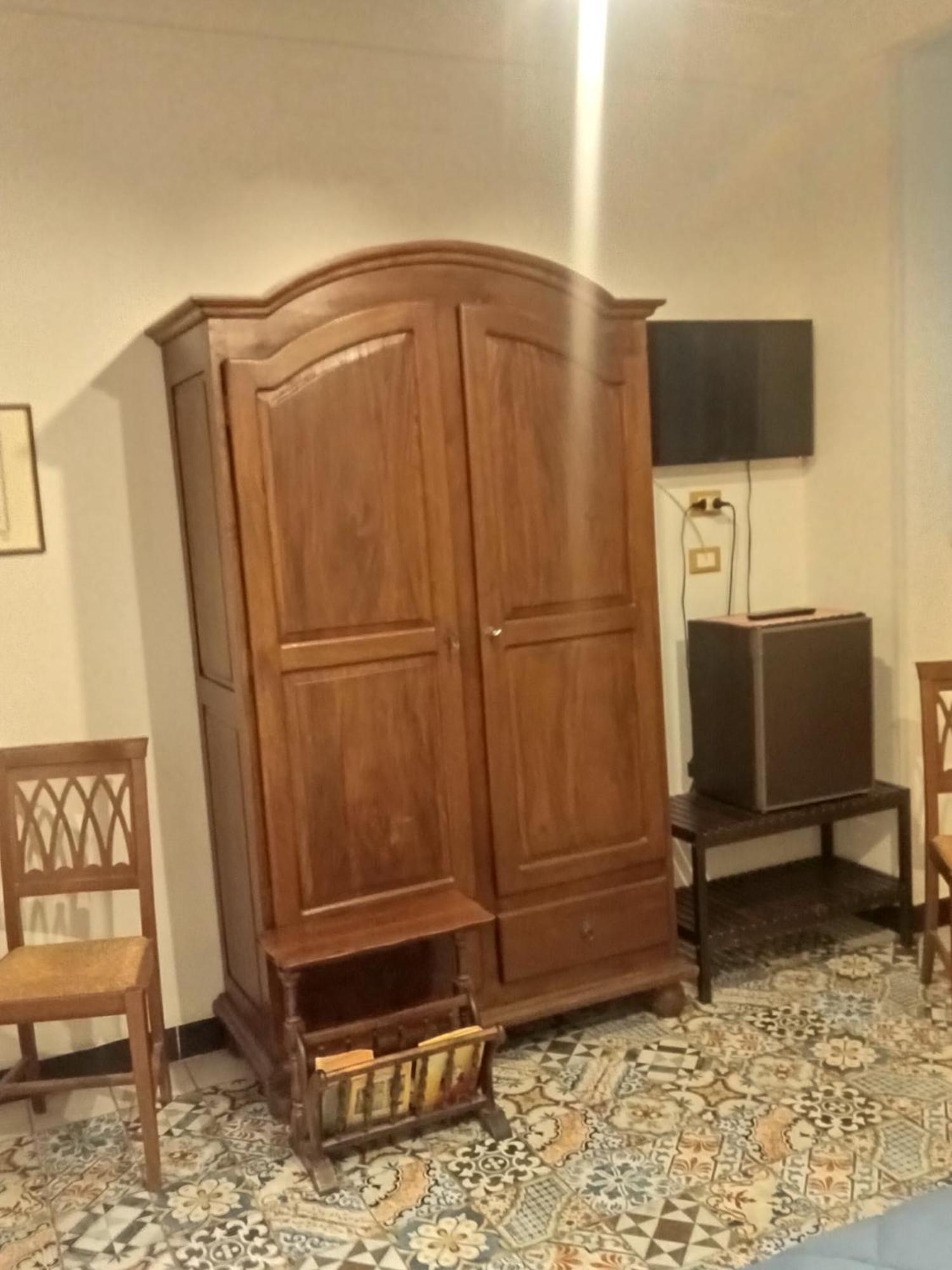 Tribunale Room Basement パレルモ エクステリア 写真